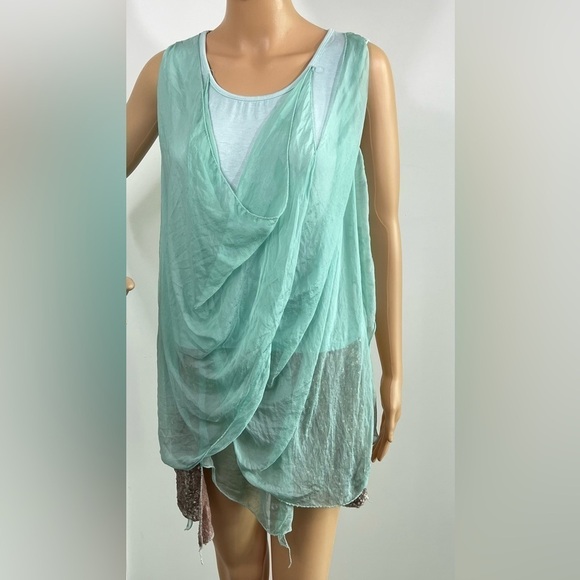 𝅺2/$15 3/$20 Sheer Layered tank with Sequins size M - Picture 1 of 4